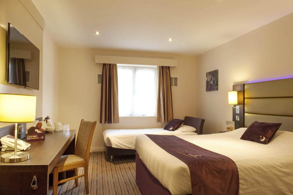 Premier Inn Southampton West Ower Exterior foto